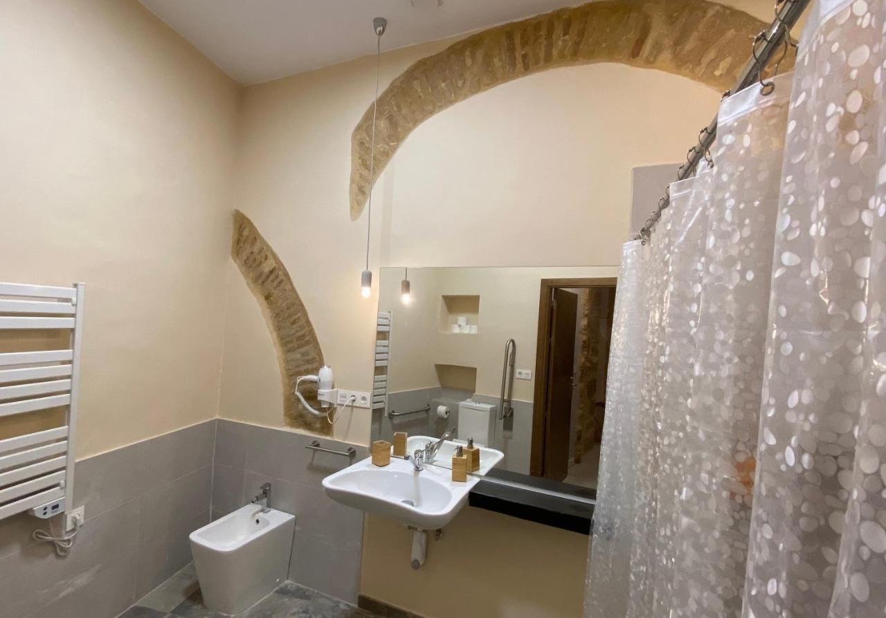 Gadeiras Suites - Apartamentos Turisticos De 2 Llaves 加的斯 外观 照片